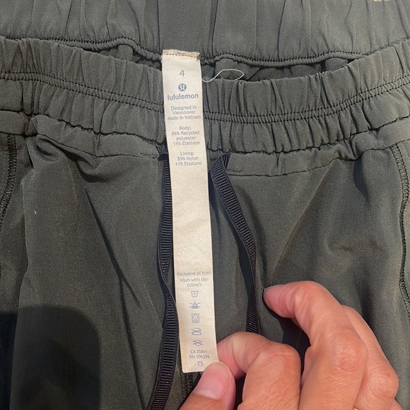 Lululemon drawstring capri pants - Picture 2 of 5